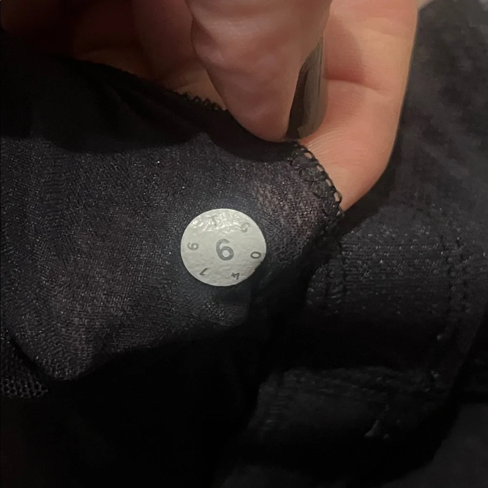 lululemon athletica Sports Bra - Picture 5 of 5